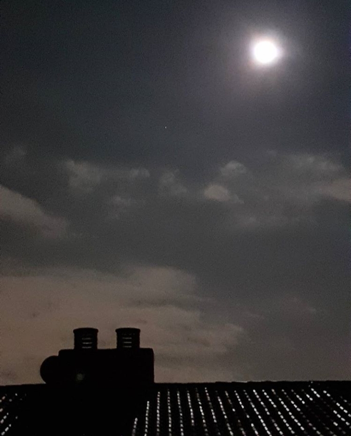 https://www.monicachacin.com/wp-content/uploads/2020/07/superluna-rosa.jpg