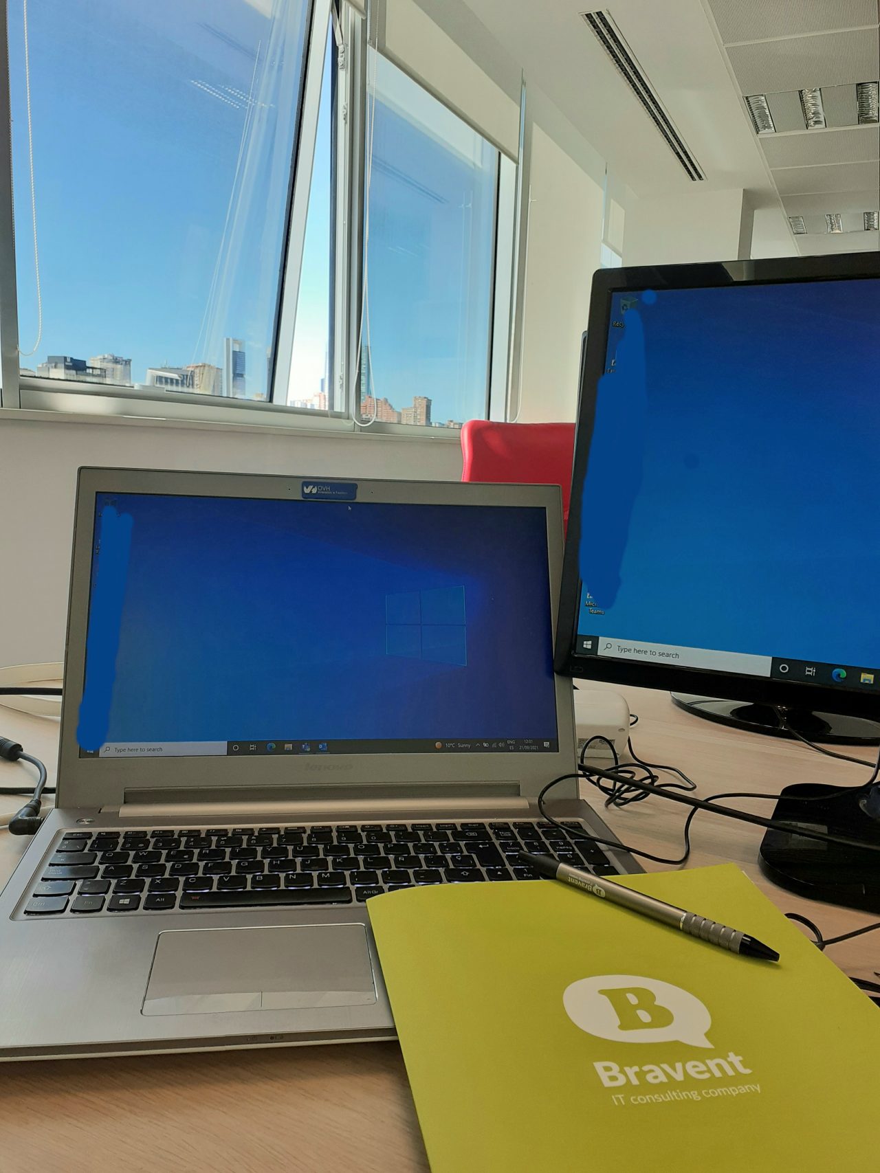 https://www.monicachacin.com/wp-content/uploads/2021/09/bravent-consultora-it-madrid-jornada-laboral-cuatro-dias-copywriting-marketing-digital-1-1280x1707.jpg