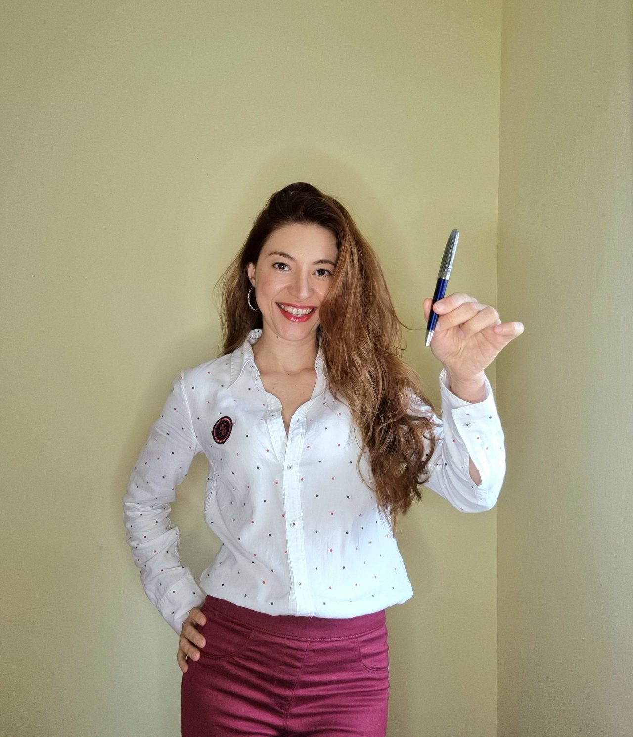 https://www.monicachacin.com/wp-content/uploads/2022/03/monica-chacin-copywriter-seo-copywriting-madrid-emprendedores-2-1280x1490.jpg