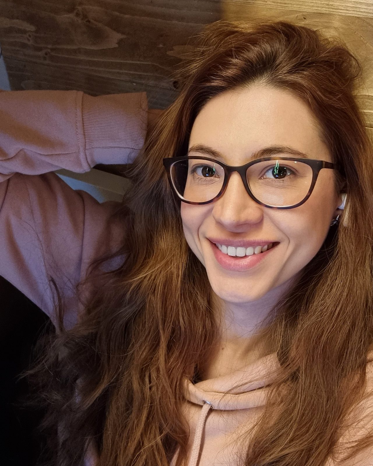 https://www.monicachacin.com/wp-content/uploads/2022/03/monica-chacin-copywriter-servicios-de-copywriting-madrid-copywriting-en-espanol-copywriting-en-ingles-1280x1600.jpg